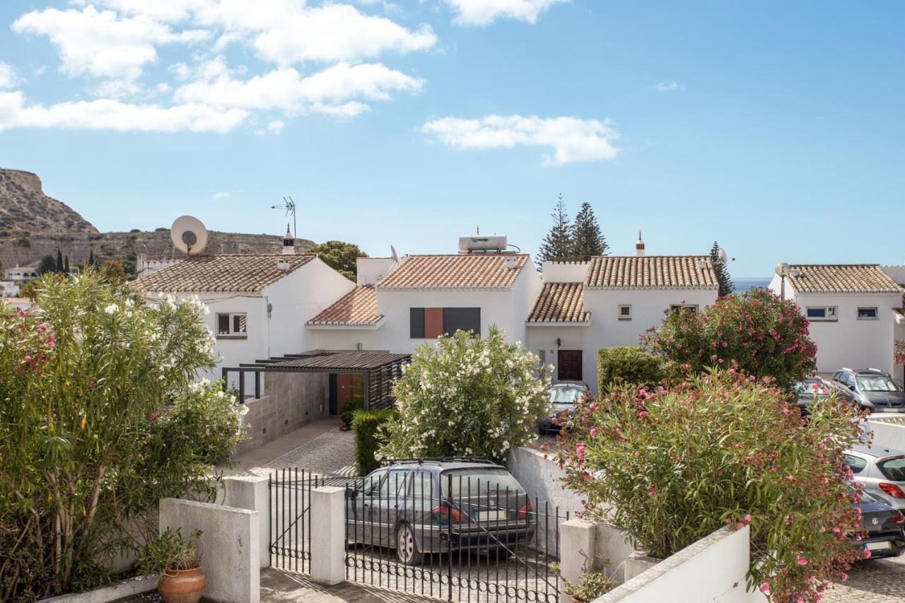 Refugio Na Praia Da Luz Bagian luar foto